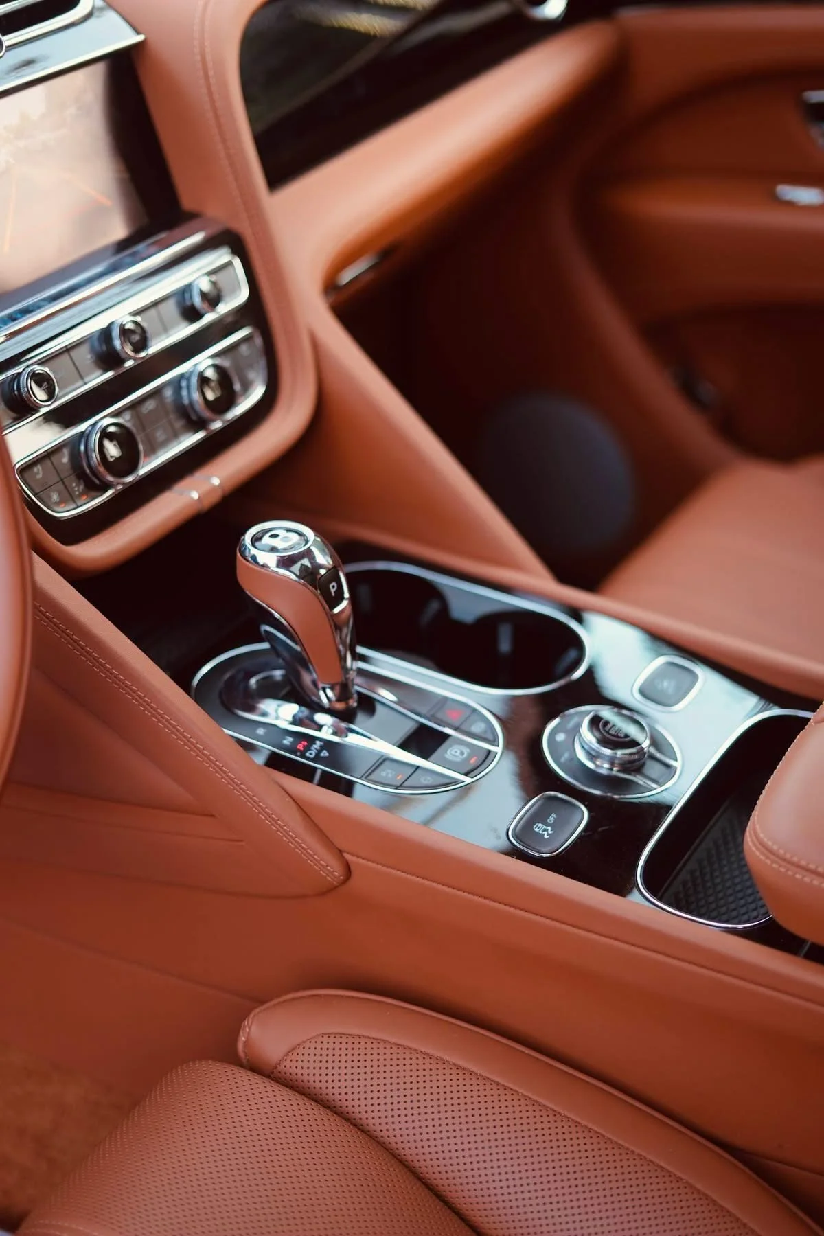 Bentley Bentayga - دمشق - صورة 3