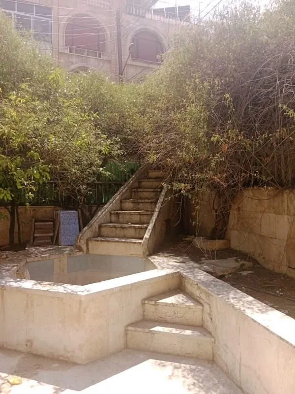 شقة ارضية بمساحة 180 م - حلب