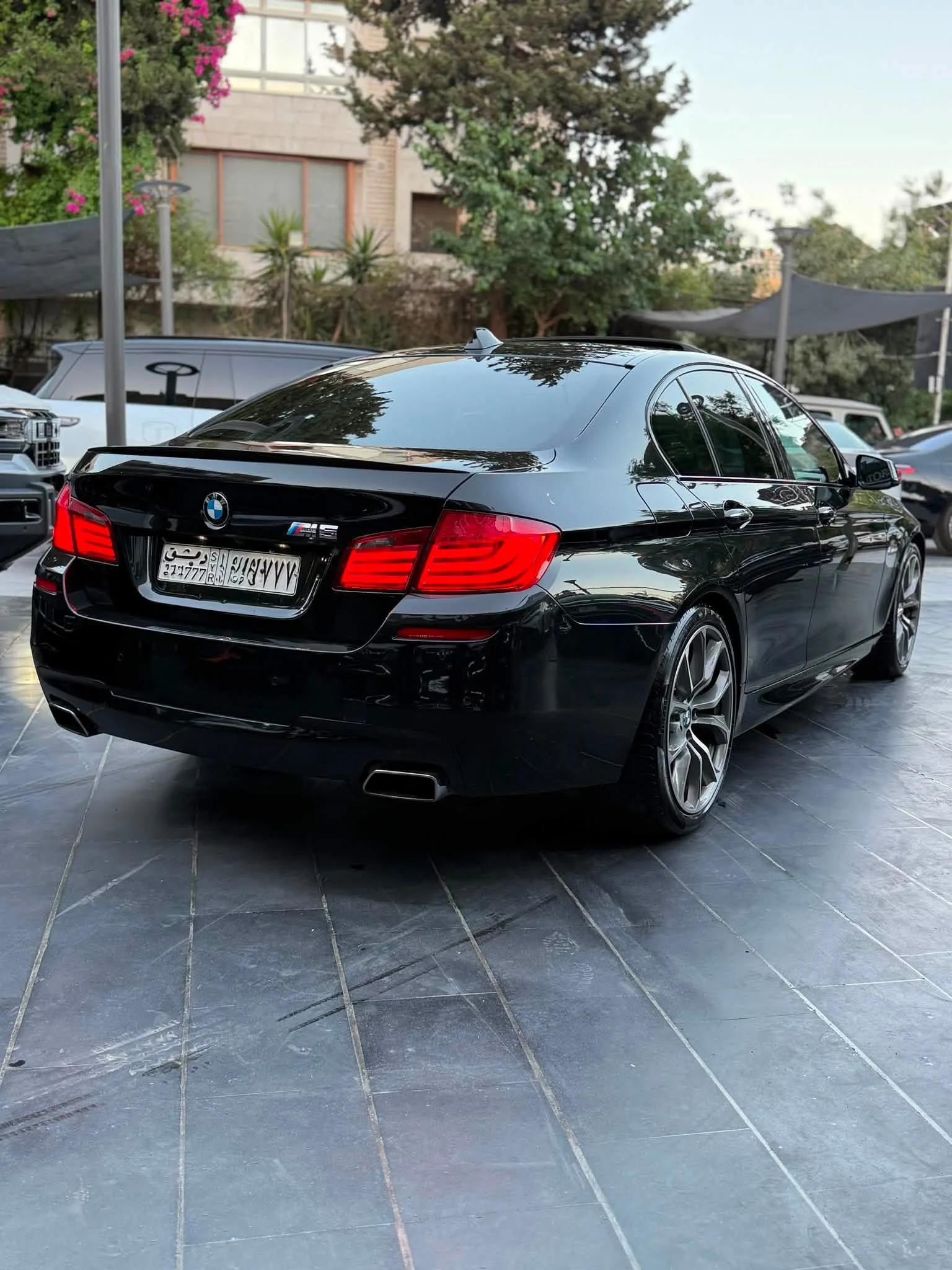 BMW 550i - دمشق - صورة 3
