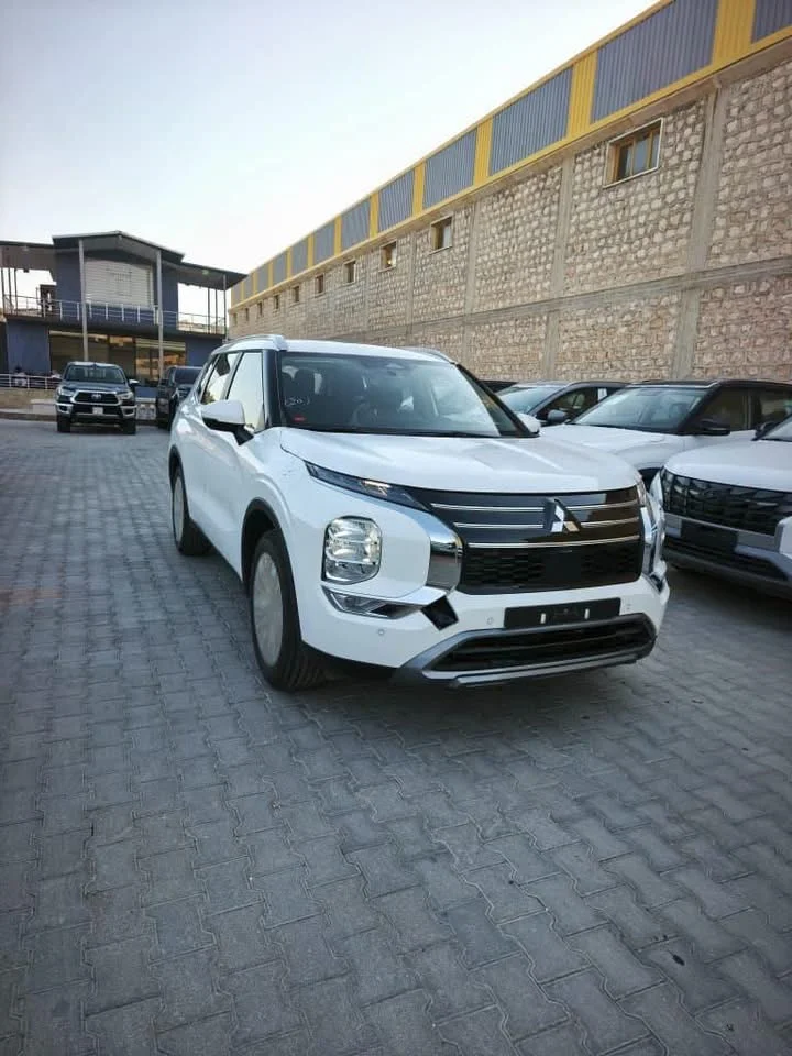 Mitsubishi Outlander - إدلب