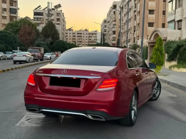 Mercedes E300 - دمشق - صورة 2