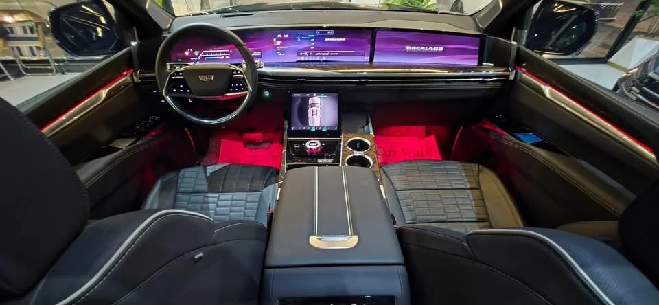 Cadillac Escalade Sport Paltinum Black Edetion - حمص - صورة 6