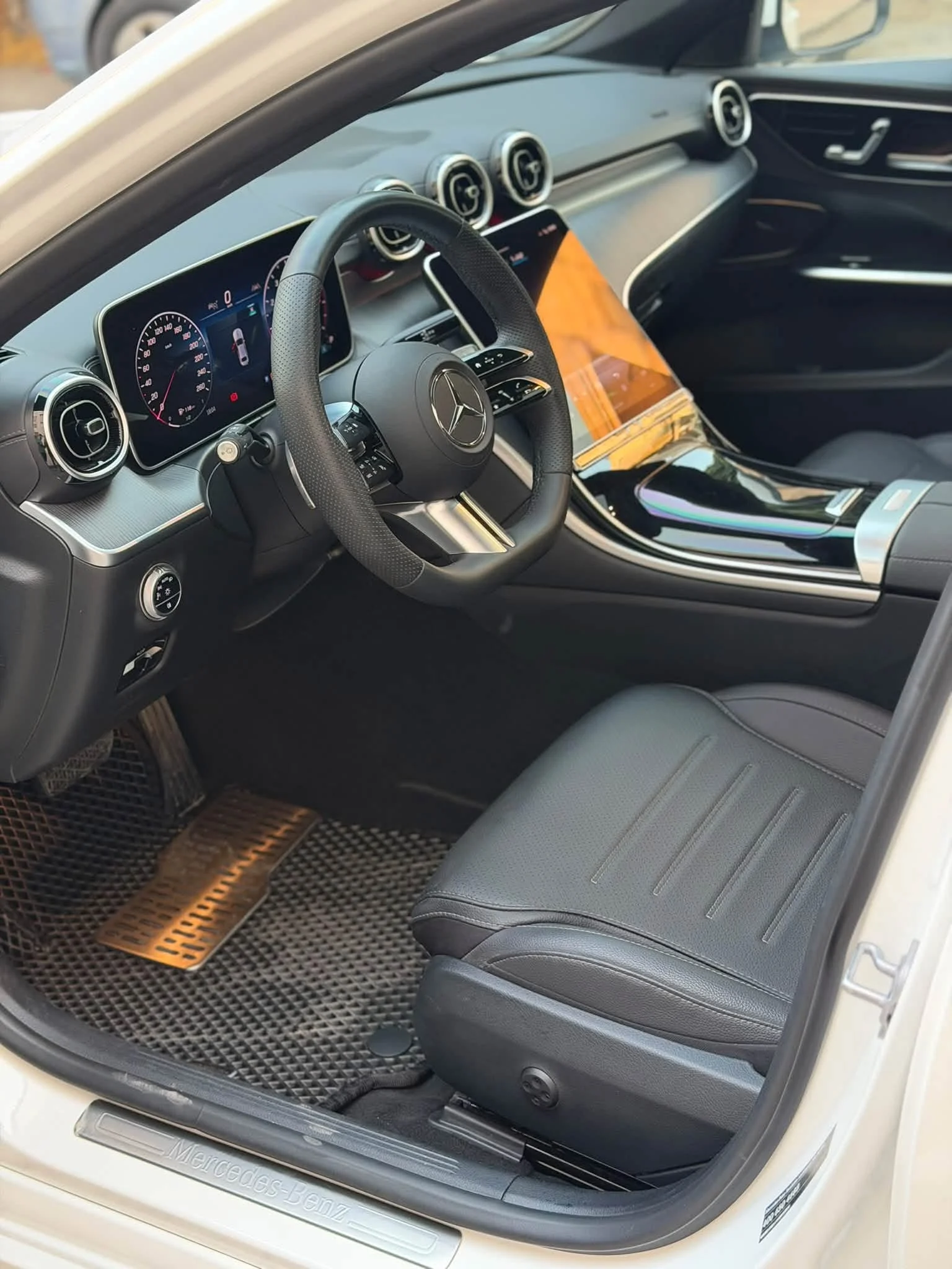 Mercedes-Benz C200L - حلب - صورة 4