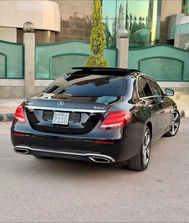 Mercedes-Benz E300 - دمشق - صورة 3