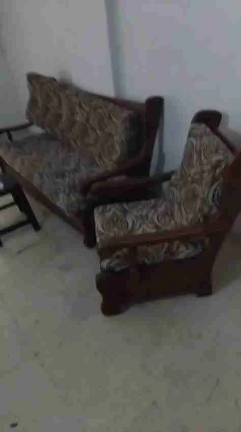 بيع كنبايات بسعر مناسب /خشب زان مستعمل نضيف - دمشق