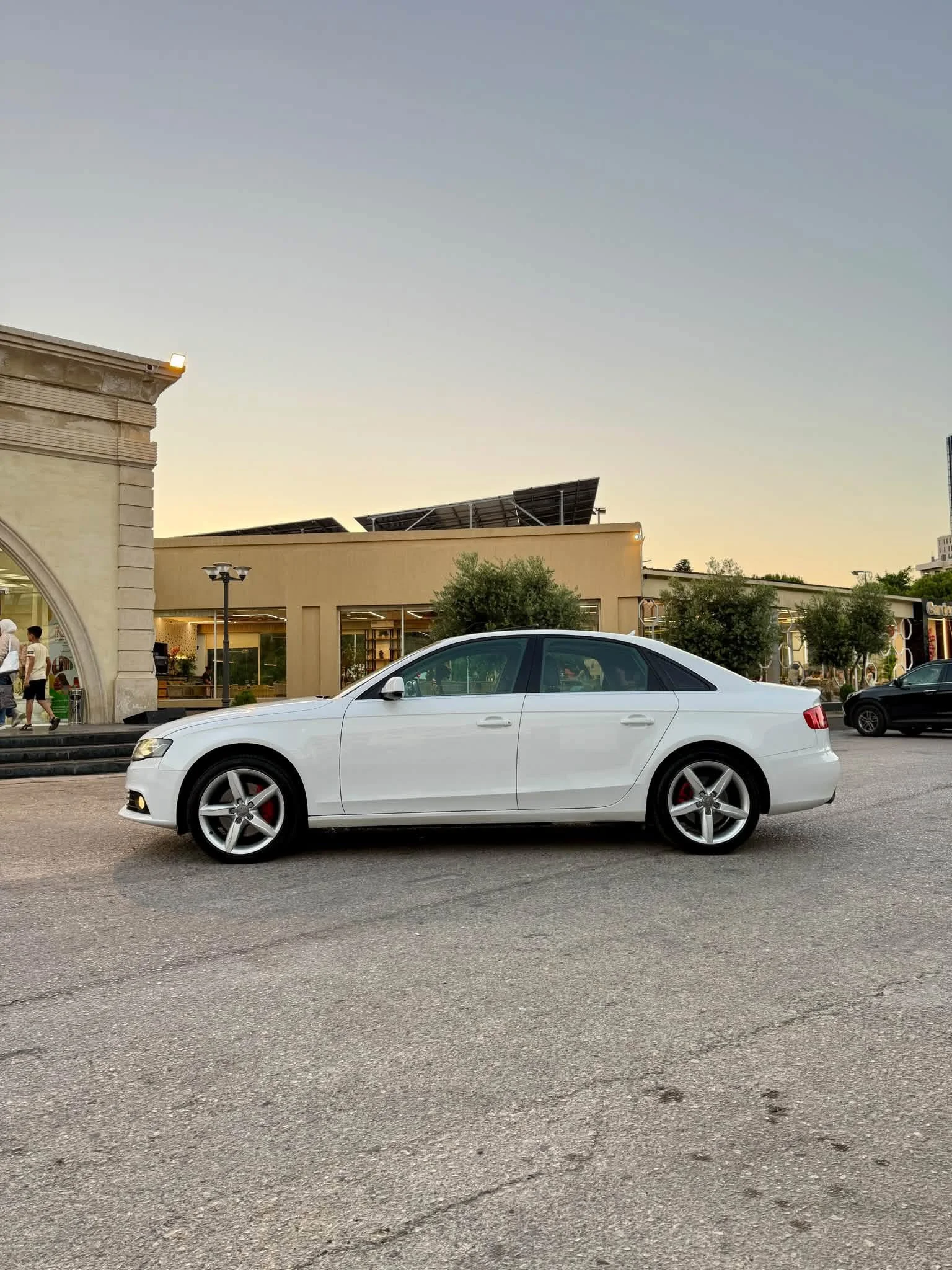Audi A4 - طرطوس - صورة 4
