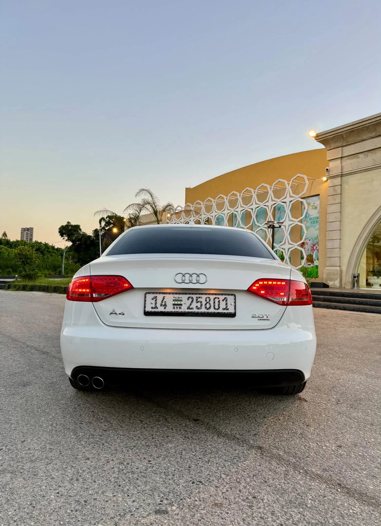 Audi A4 - طرطوس - صورة 5