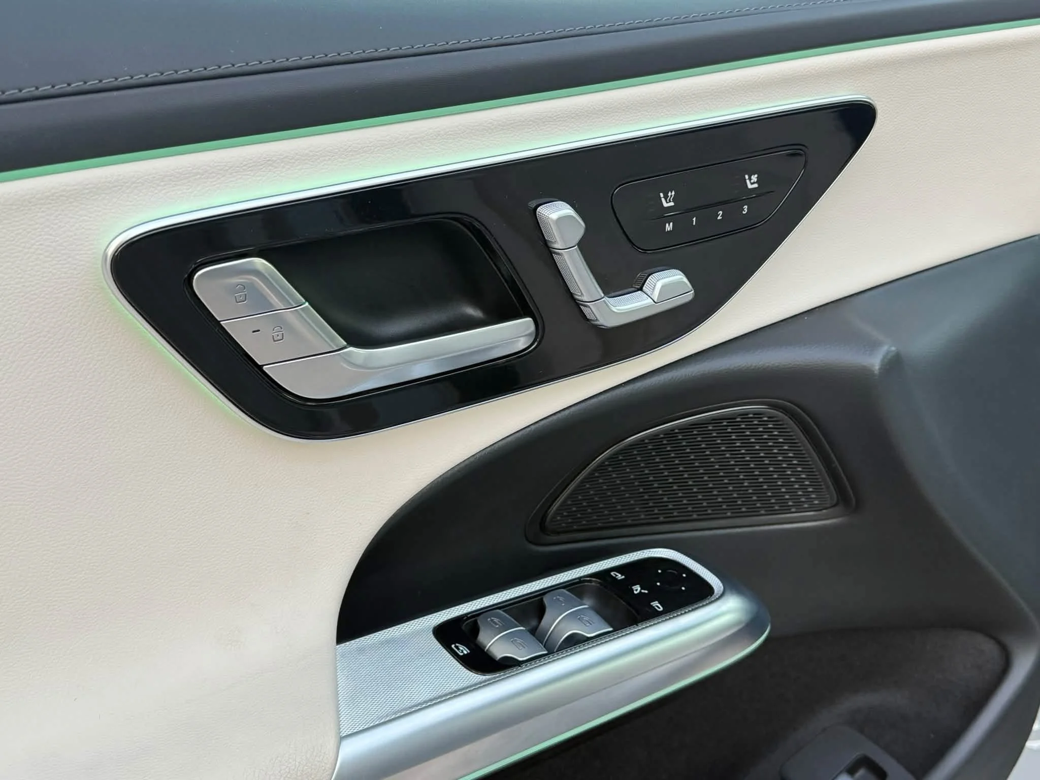 Mercedes E200 AMG - دمشق - صورة 4