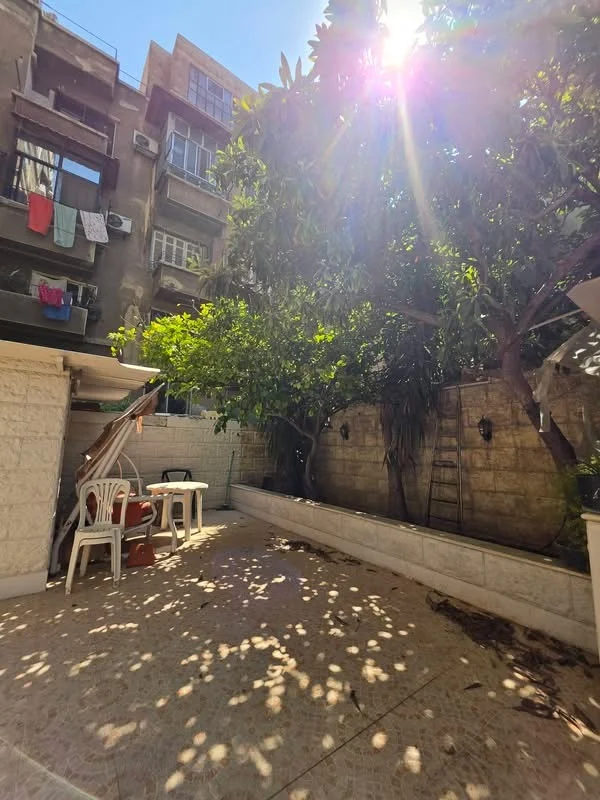 شقة ارضية بمساحة كلية 220م - دمشق - صورة 3