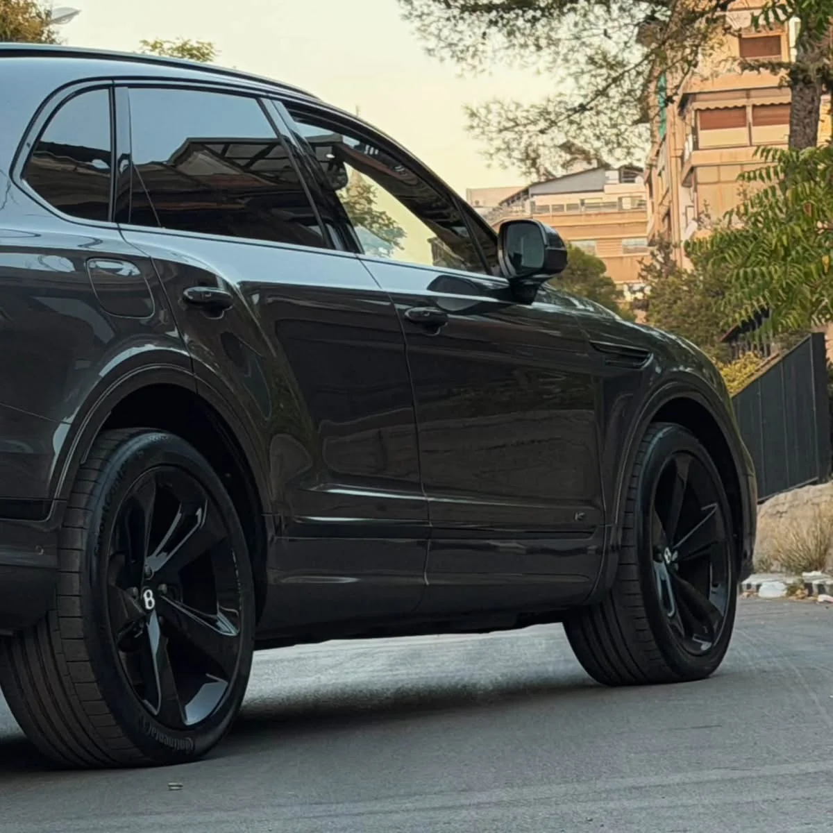 Bentley Bentayga - دمشق - صورة 4