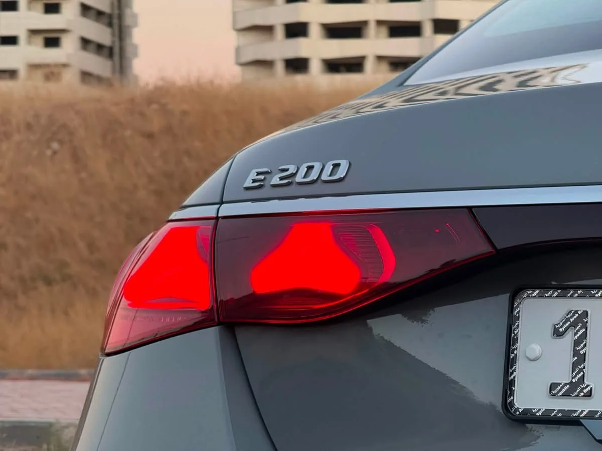 Mercedes E200 AMG - دمشق - صورة 4
