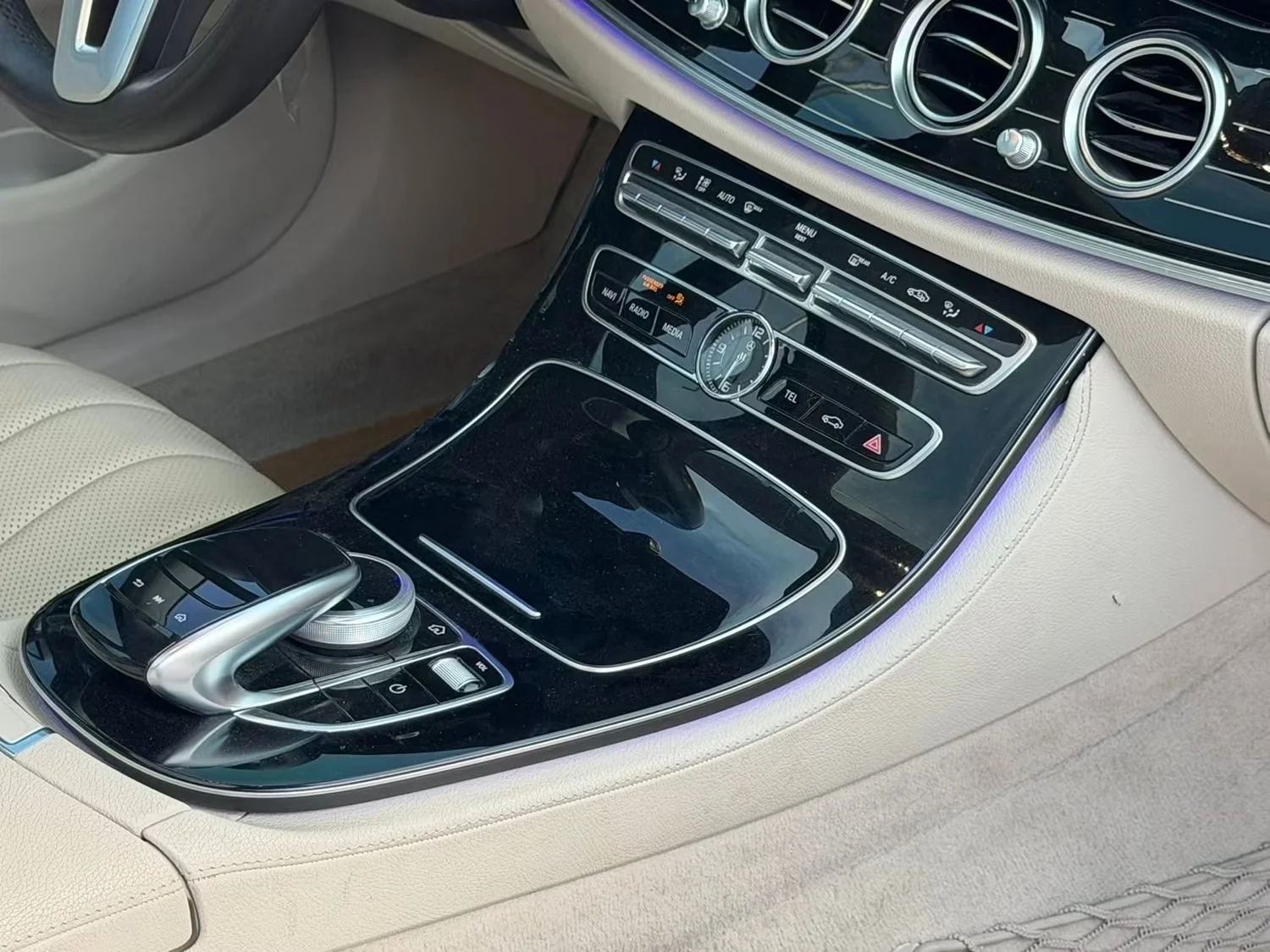 Mercedes Benz E450 - دمشق - صورة 6