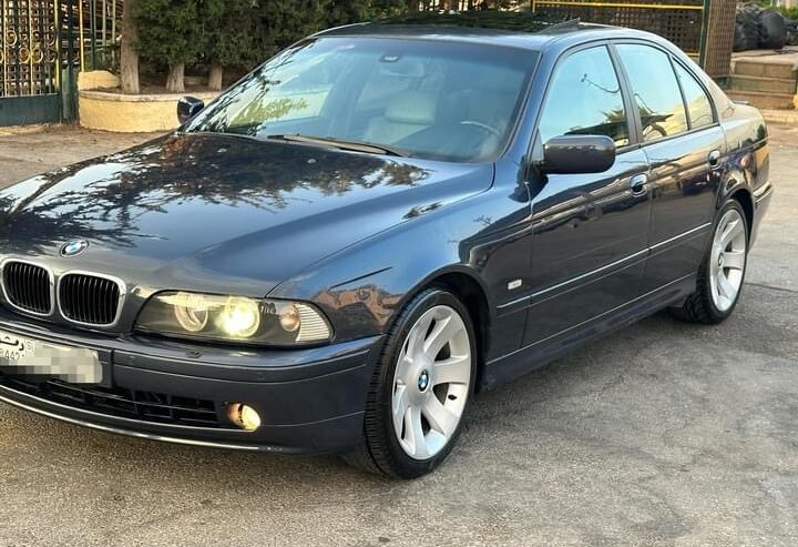 بي ام 530 / E39 لون كحلي