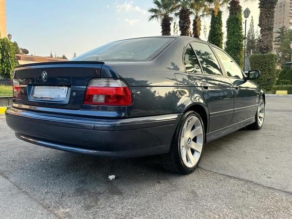 بي ام 530 / E39 لون كحلي