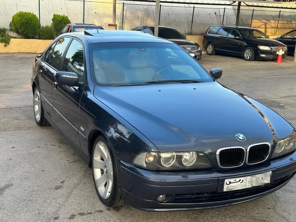 بي ام 530 / E39 لون كحلي