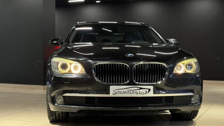 Bmw 730li لون اسود