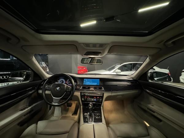 Bmw 730li لون اسود