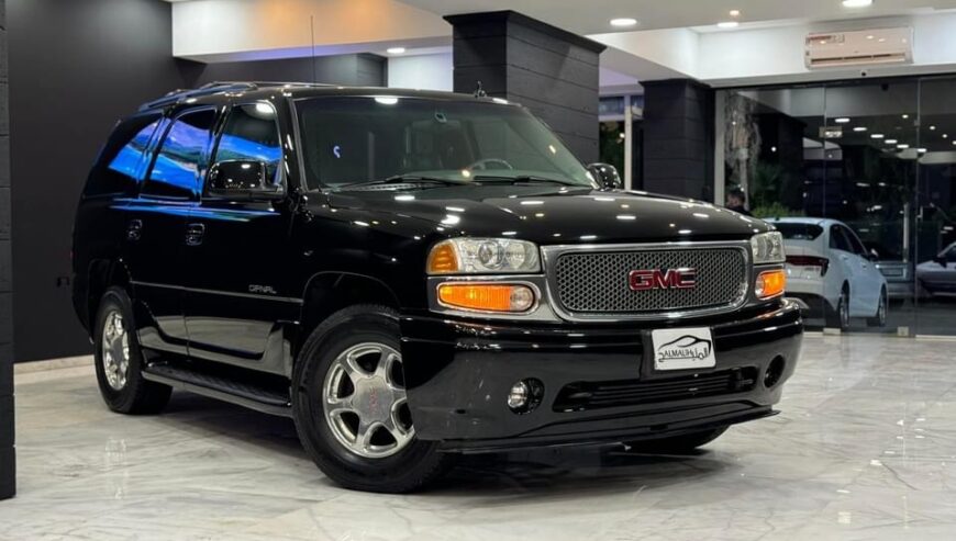 Gmc يوكن لون اسود