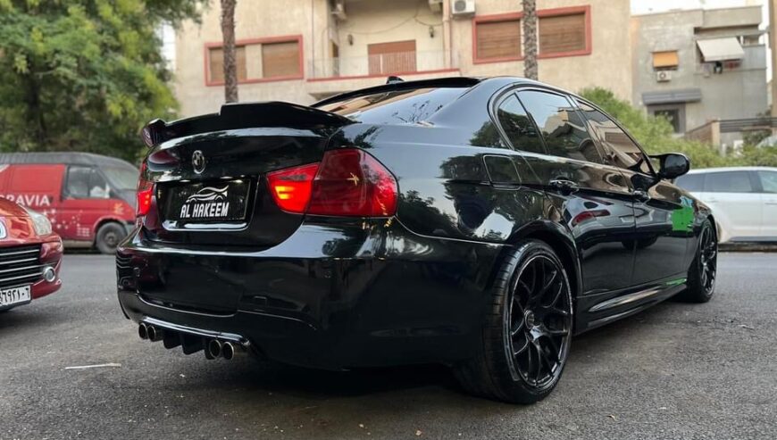 Bmw 325 لون اسود