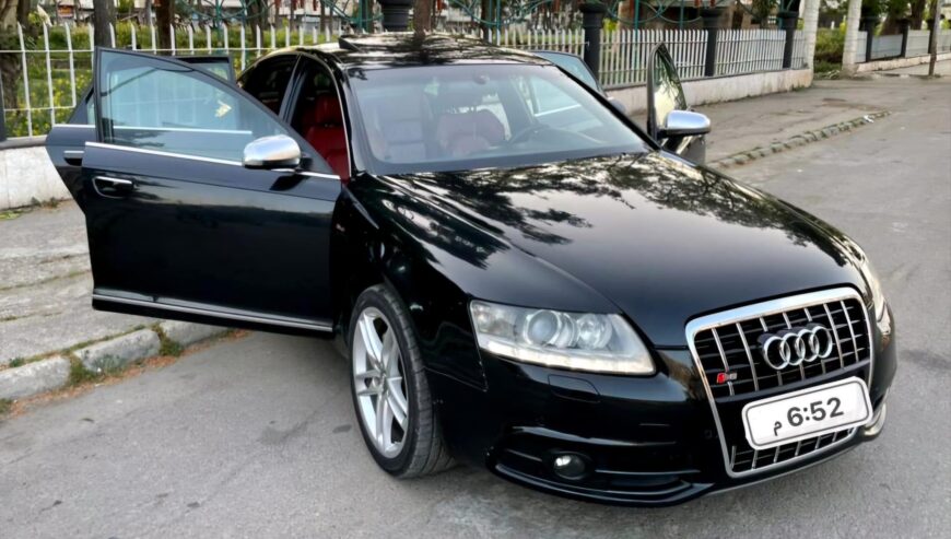 Audi a6لون اسود