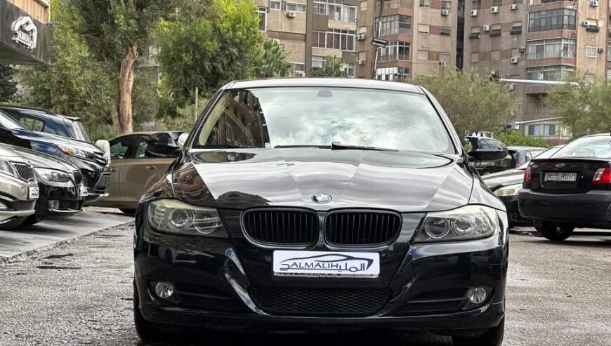 BMW 316 لون اسود