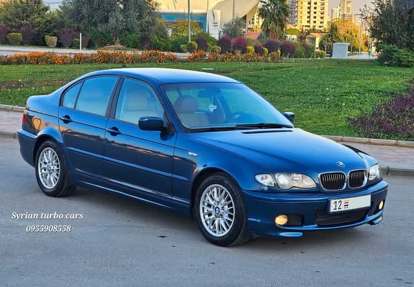 Bmw 320 لون كحلي