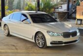 Bmw 740li لون ابيض