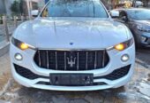 Maserati Levante لون ابيض