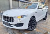 Maserati Levante لون ابيض